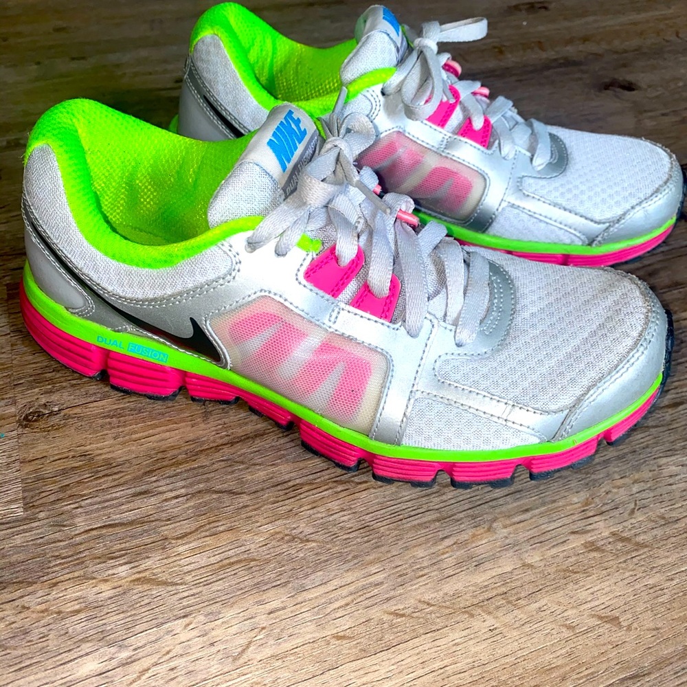 Nike dual fusion ST2